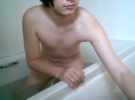 wank in bath